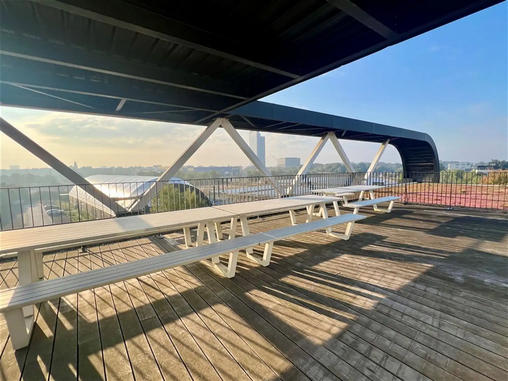 Moderne kantoren gelegen op toplocatie foto 11