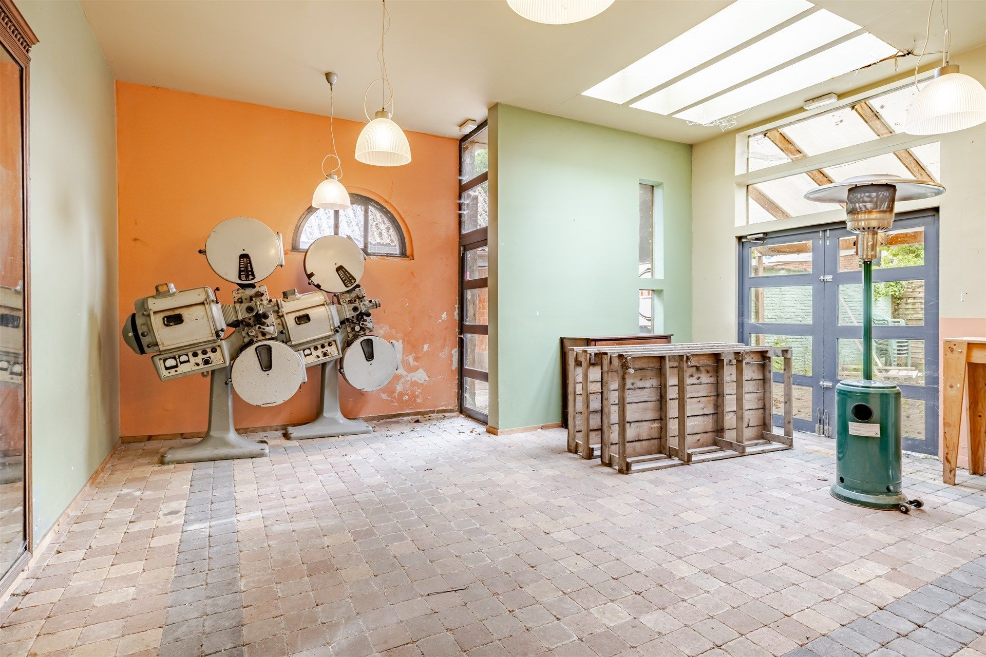 Commercieel handelspand met veel potentieel in hartje Hamme foto 3