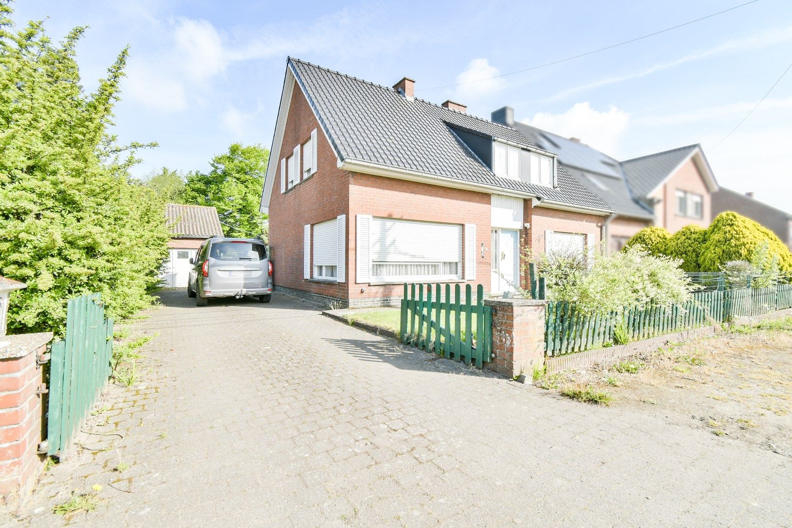 Te renoveren woning omgeven door groen! foto 2