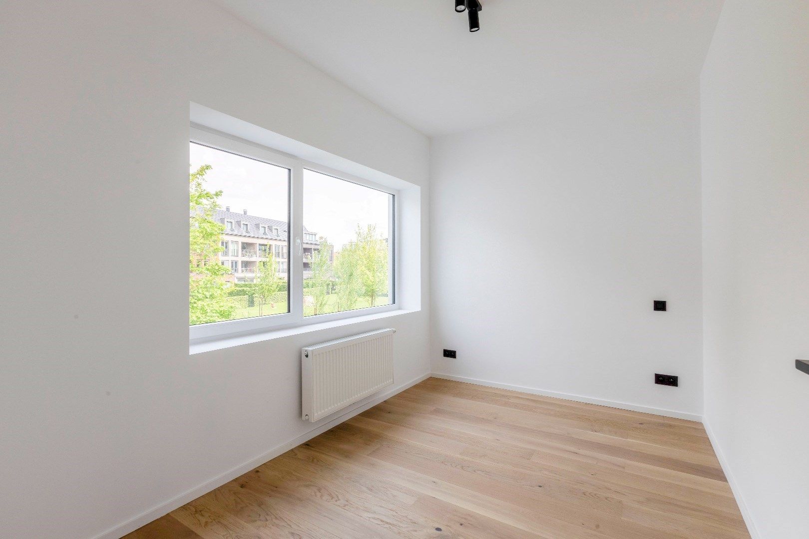 Prachtig gerenoveerd 3 slaapkamer appartement nabij Gent centrum foto 8