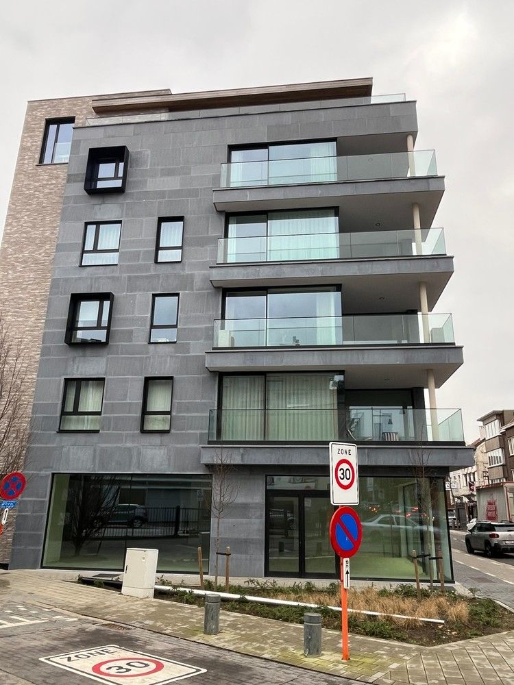 196m² Kantoorrruimte met terras foto 13