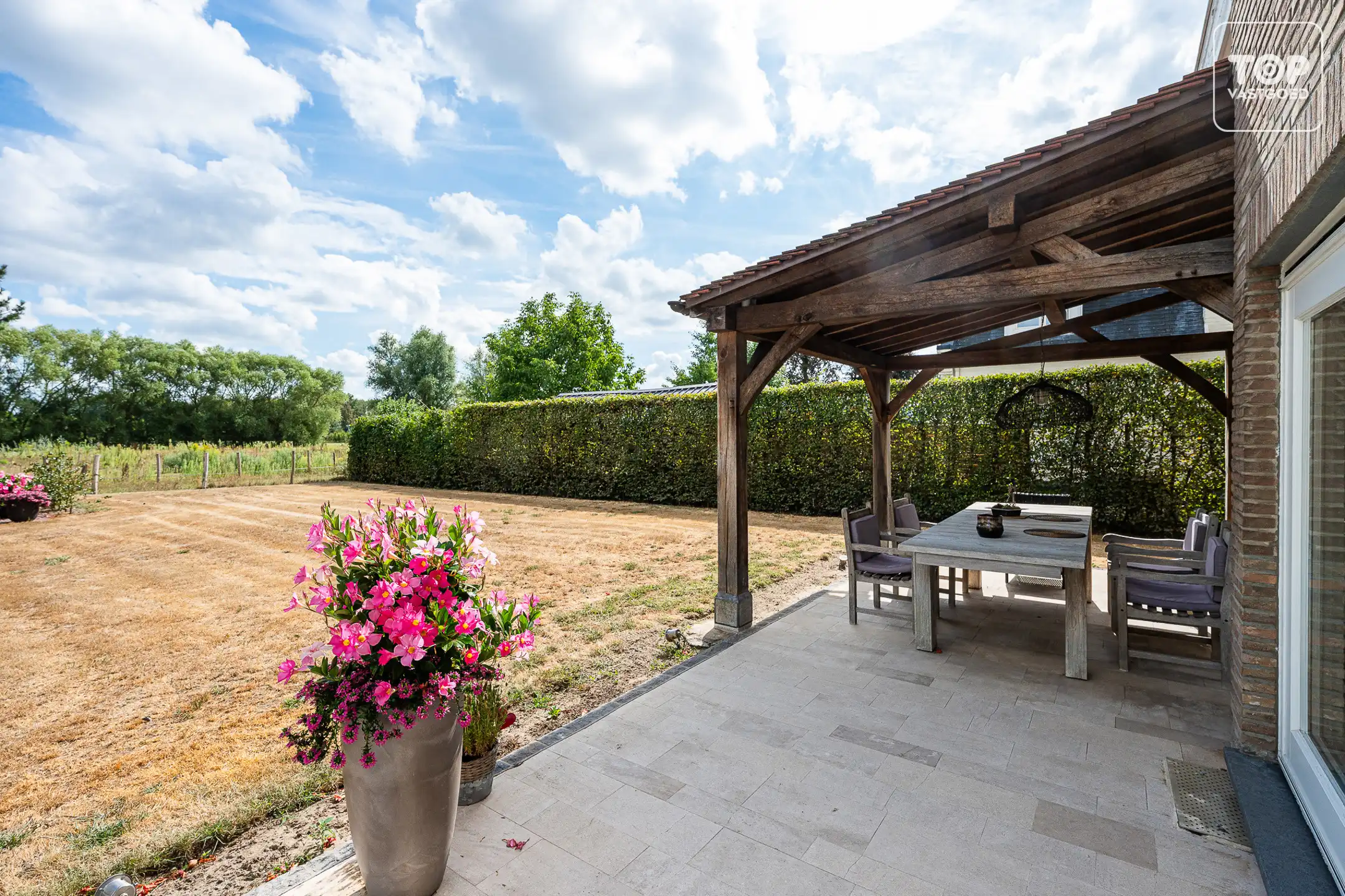 Kwalitatieve villa met 4 slaapkamers en fantastische tuin foto 21