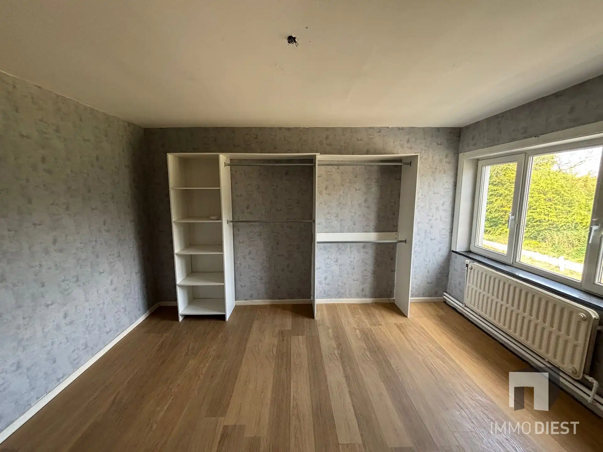 Ruime betaalbare woning met veranda en bijgebouw foto 49