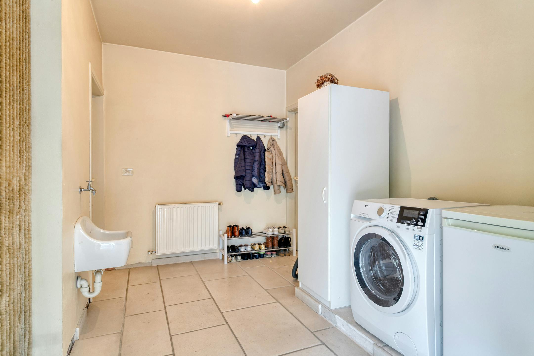 Ruime villa met 5 kamers te koop in Desselgem foto 15