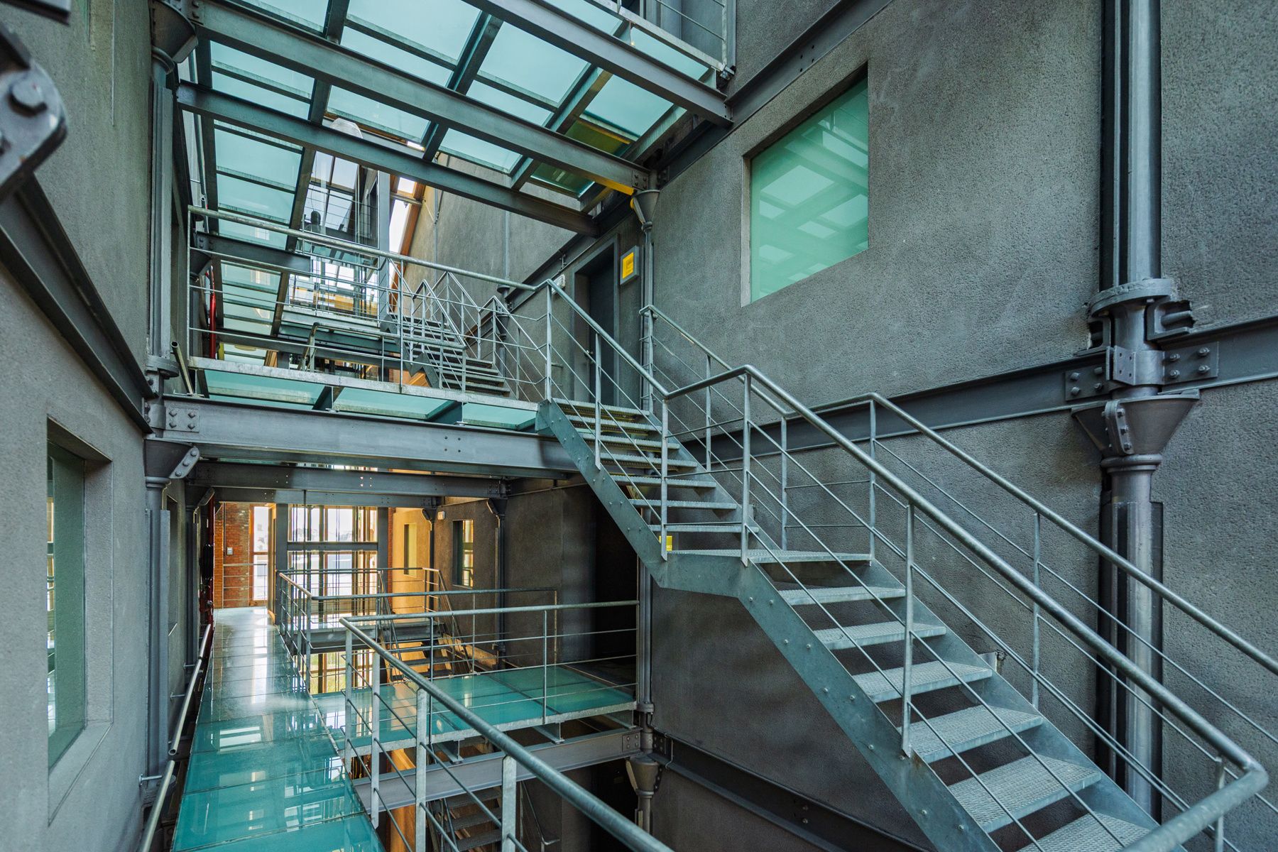 Unieke industriële loft in The Globe te  IJzerlaan foto 6