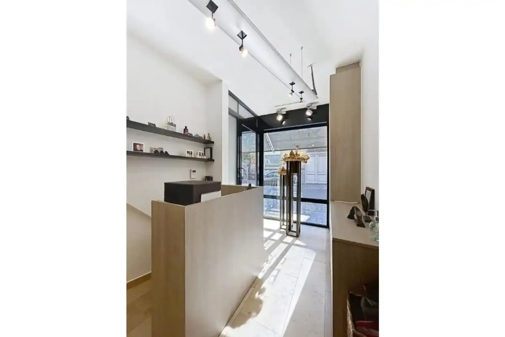 Handelszaak met woonst in hartje Roeselare  foto 14