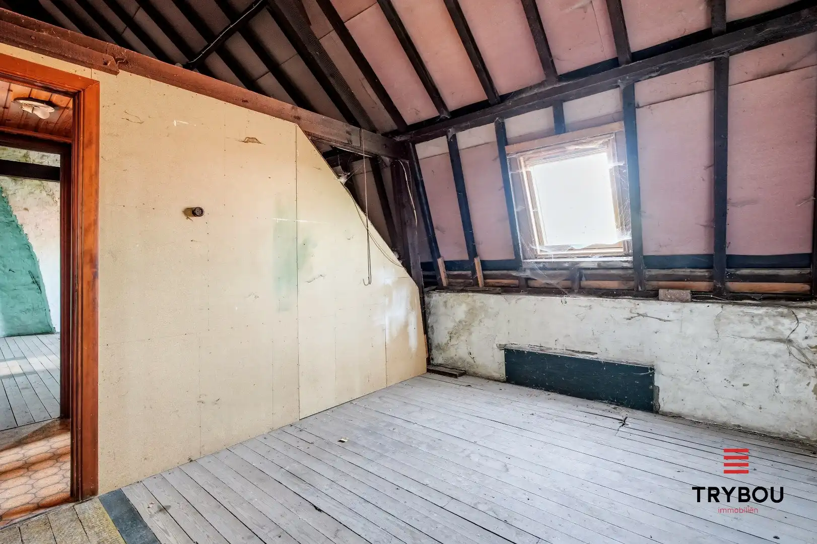 Te renoveren ruime halfopen bebouwing op een perceel van 1491m² met 7 slaapkamers! foto 10