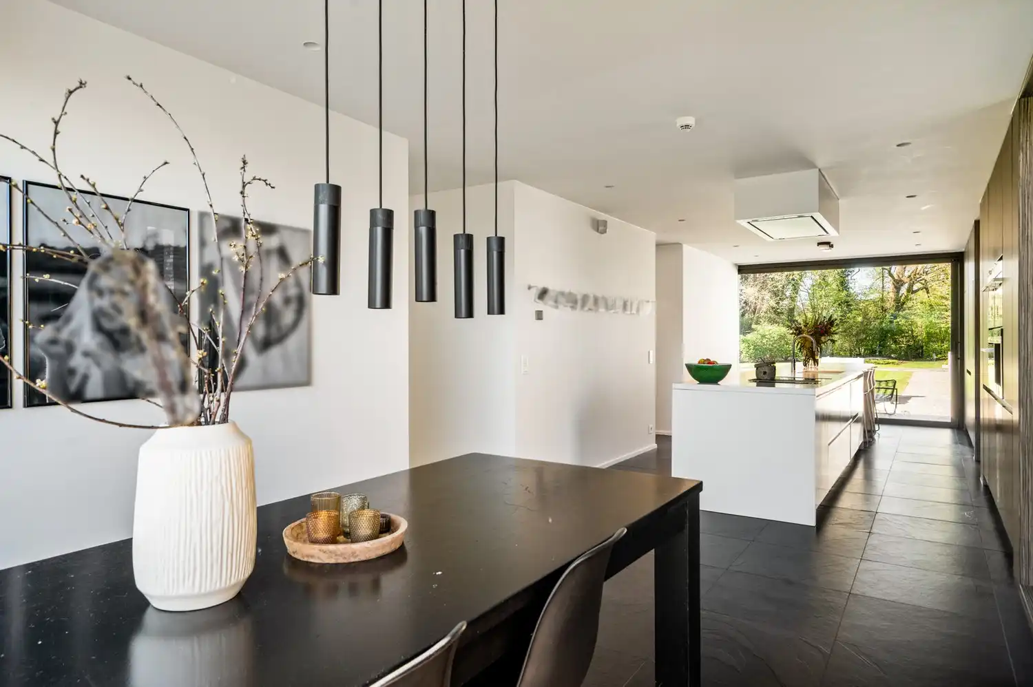 Energiezuinige villa met zwembad, wellness en praktijkruimte op een perceel van 998 m² te Putte foto 13