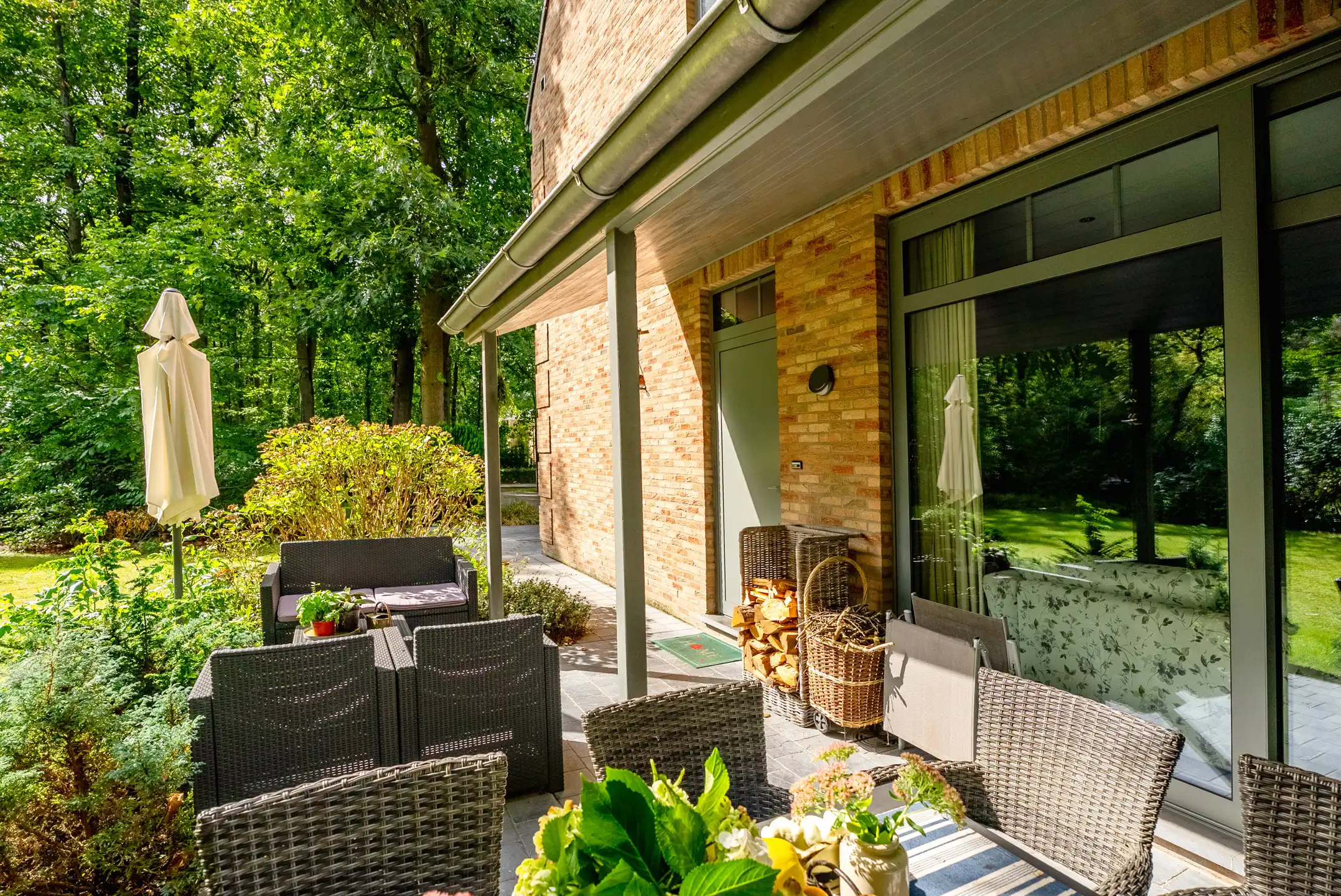 Prestigieuze villa met afzonderlijke woonunit en royale tuin nabij de Kalmthoutse Heide foto 48