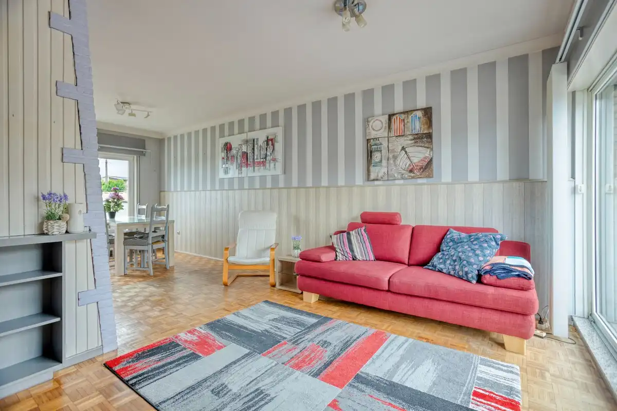 Op te frissen woning met twee slaapkamers op rustige locatie foto 2