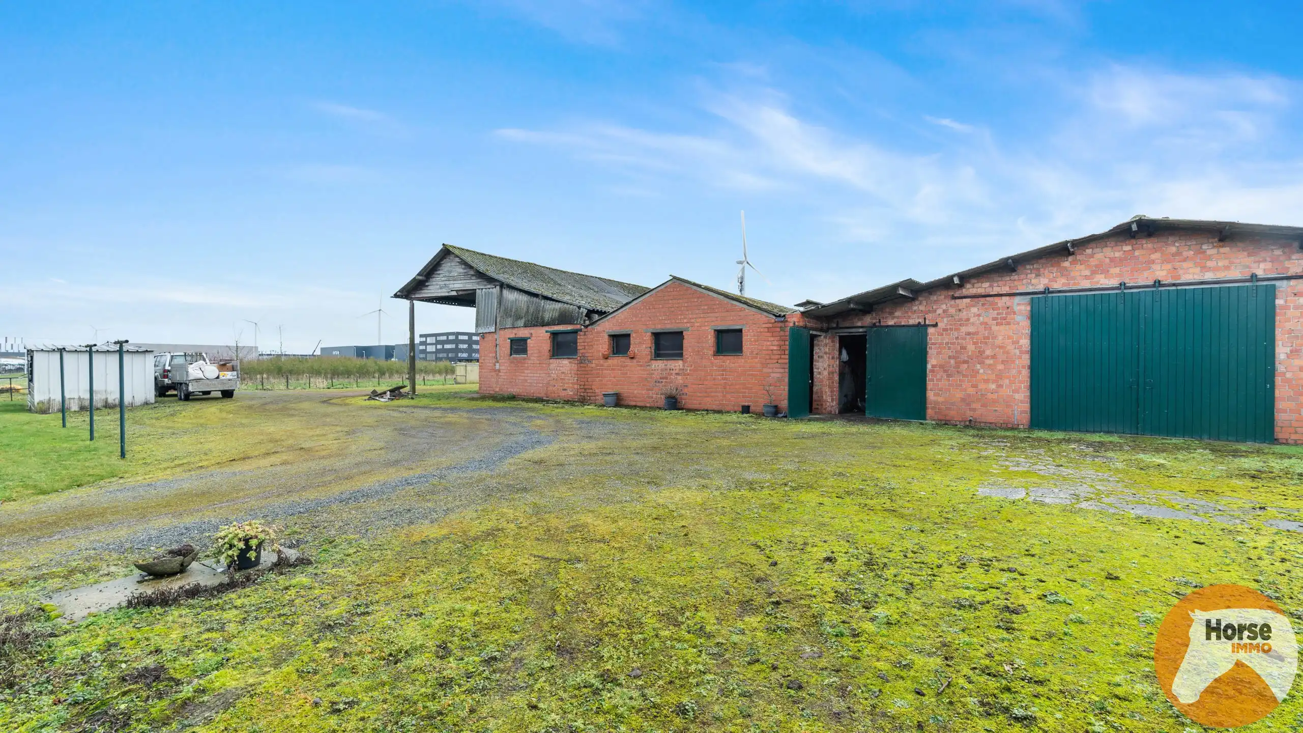 LOKEREN - Te renoveren woning met bijgebouwen op +- 6700m² foto 4