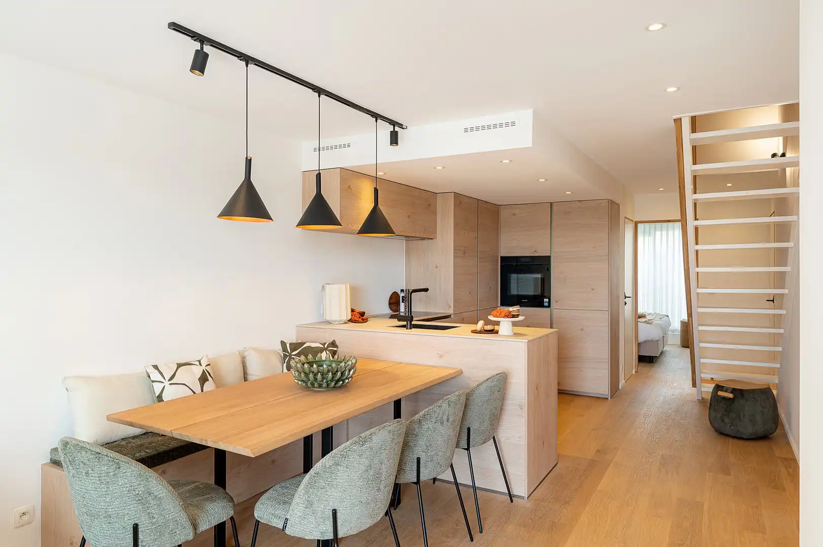 Zonnig gerenoveerd duplex penthouse appartement te Zoute foto 10