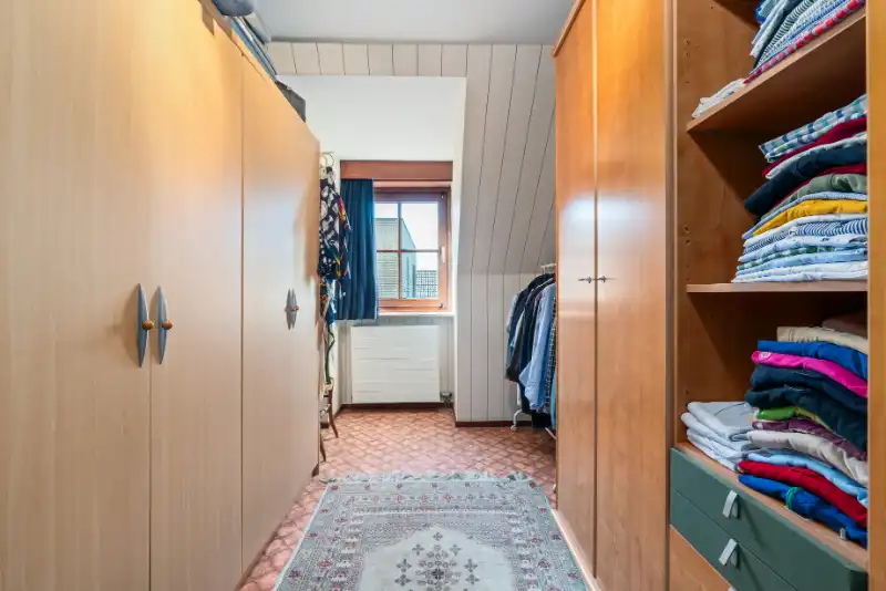 --- NIEUW --- Op te frissen ruime landelijke woning te Mariakerke! foto 15