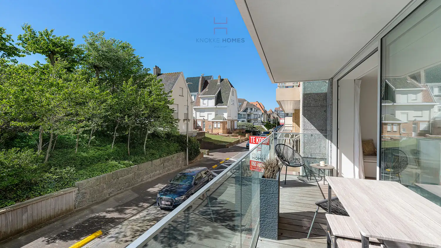Bijzonder smaakvol ingericht luxe-appartement met ruim Zuidgericht terras vlakbij de zeedijk in Duinbergen foto 3