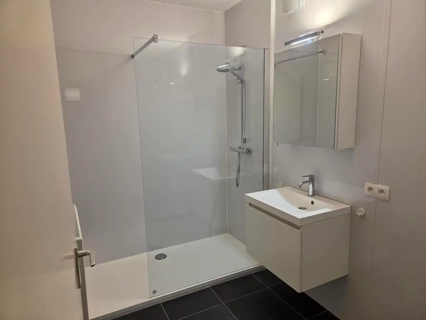 Goed onderhouden 1-slaapkamer appartement met terras foto 15