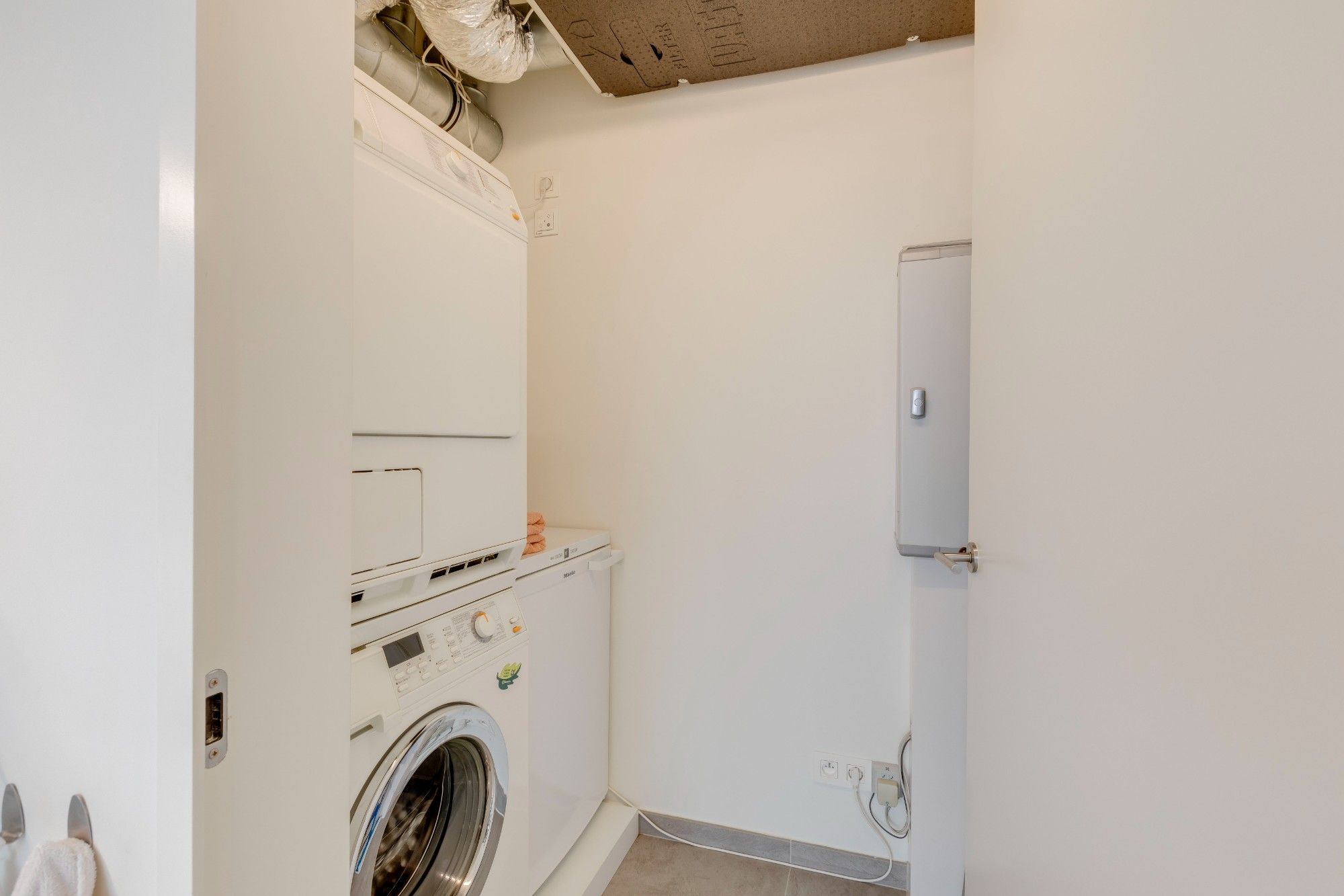 Stijlvol en lichtrijk appartement op toplocatie foto 15