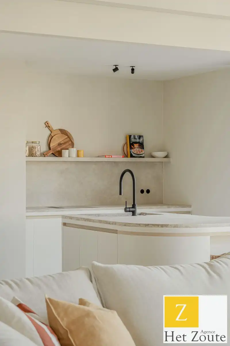 Magnifiek gerenoveerd appartement in res. Tennis Gardens foto 21