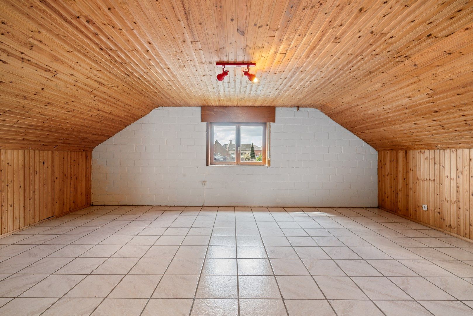 Te koop te Moerbeke – Ruime open bebouwing met 3 slaapkamers, open zolder, tuin en garage foto 14