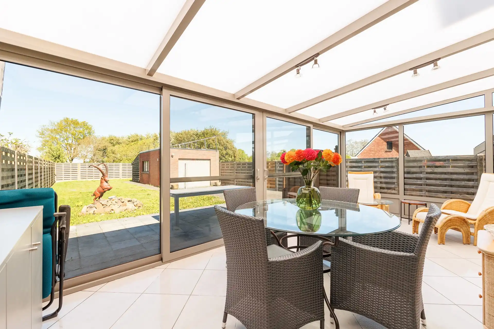 Fijne gezinswoning met 3 slaapkamers en ruime tuin foto 8