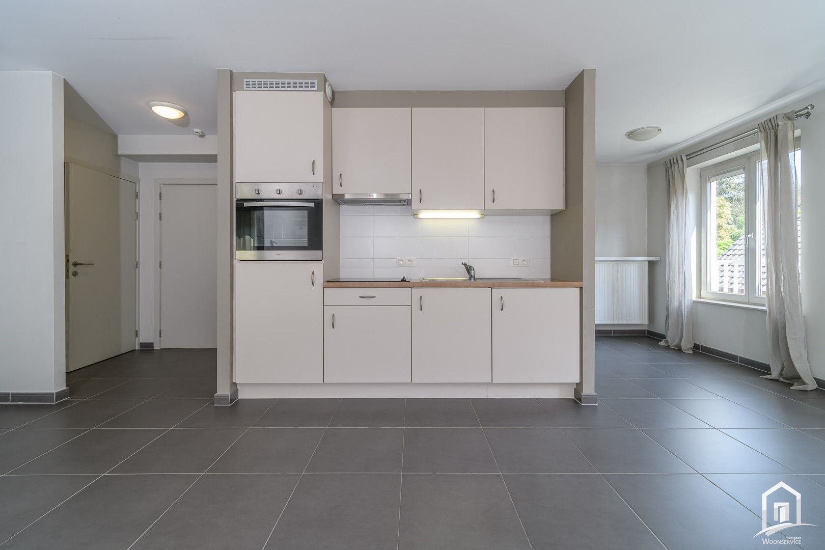 Zeer rustig gelegen, mooi ingericht appartement te Erembodegem foto 6