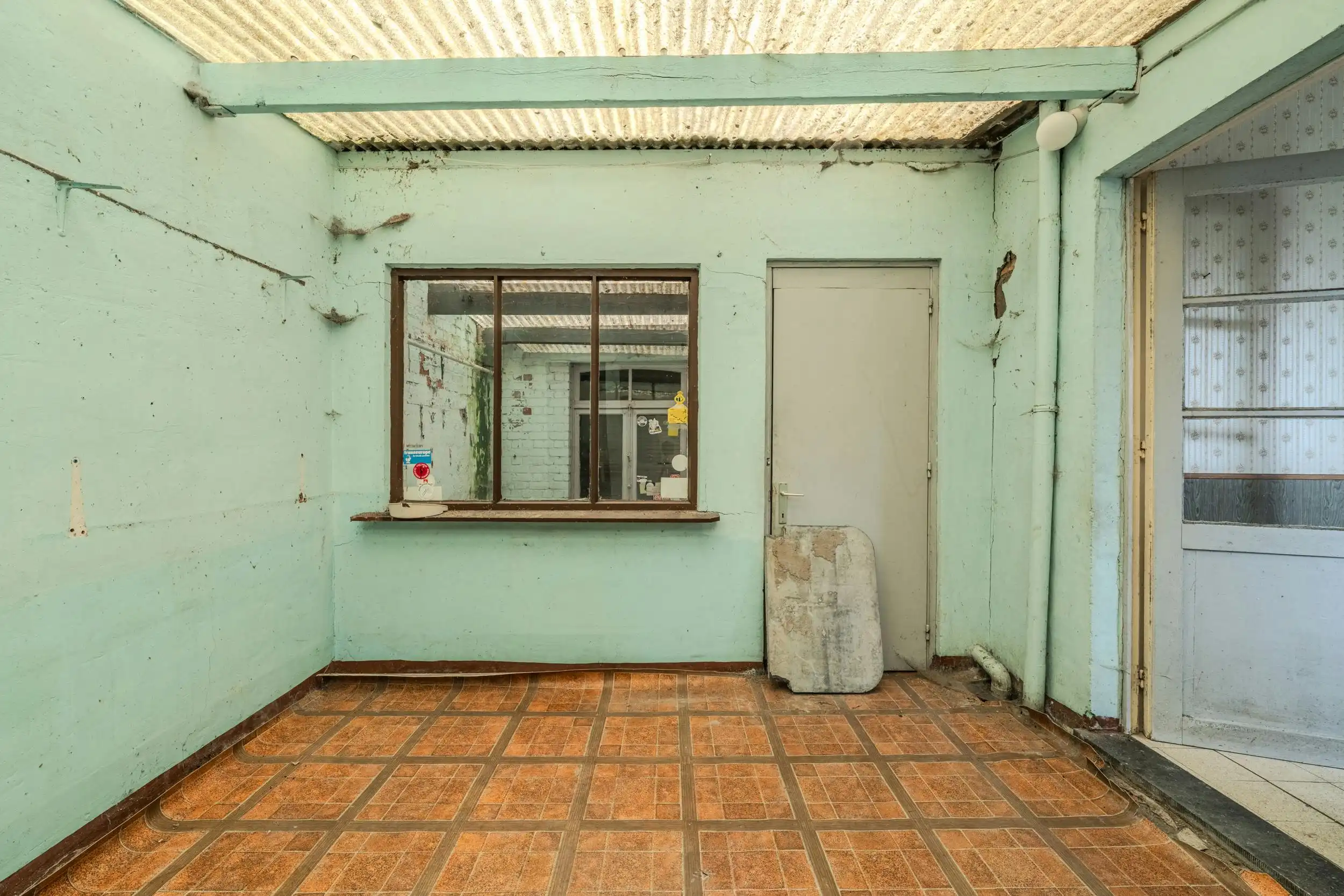 Te renoveren woning met 5 slaapkamers, tuin en garagebox te Middelkerke! foto 23