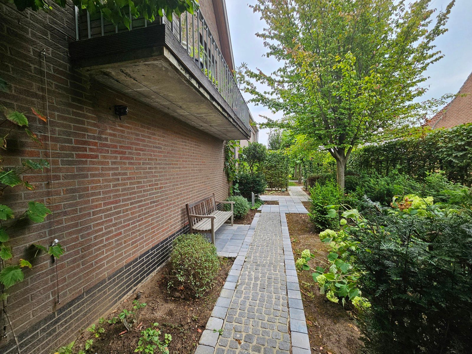 Ruim appartement met 3 slaapkamers ! foto 14