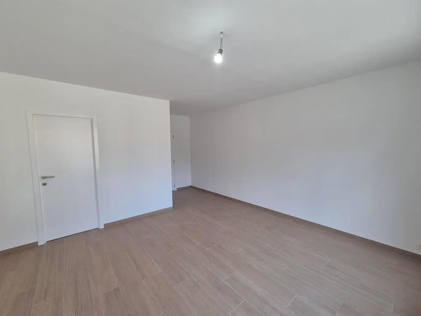 Nieuwbouw appartement met 3 slpks, terras, kelder foto 9