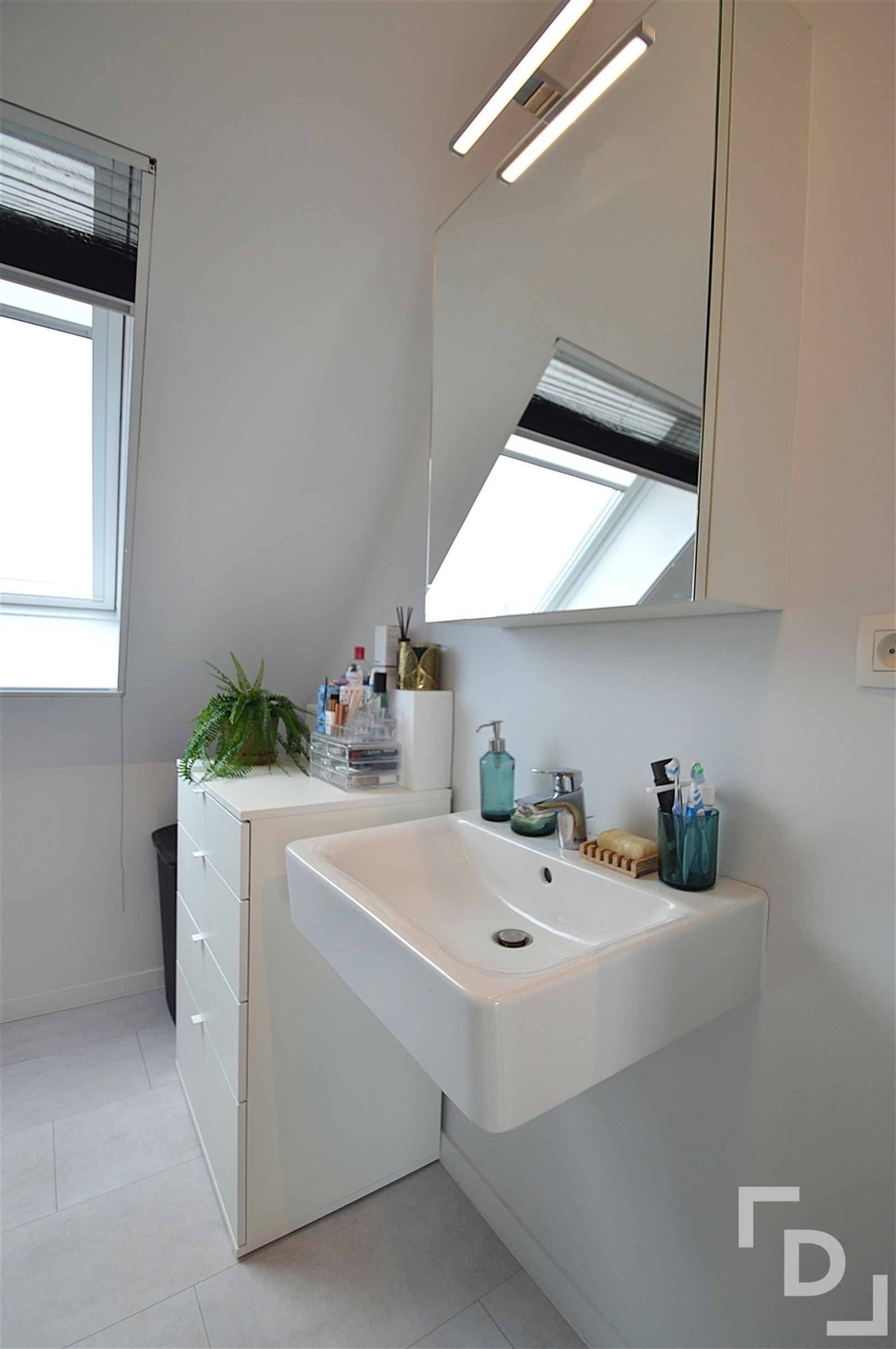 Ruim duplex-appartement te huur in Ieper foto 14