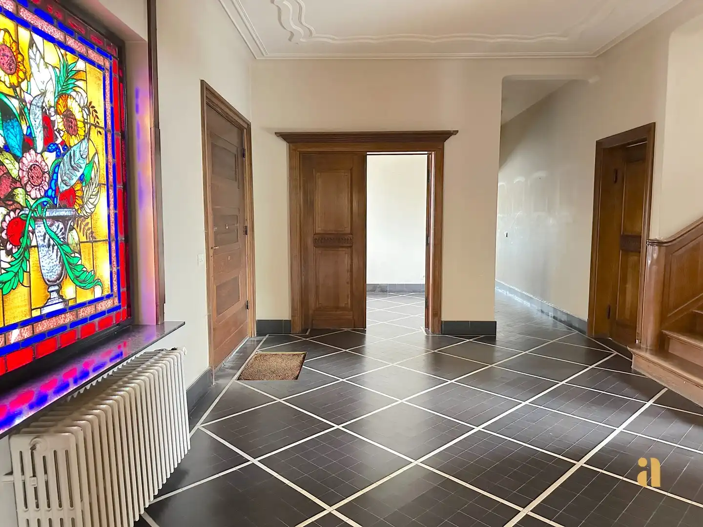 Te huur: royale woning met zwembad foto 6