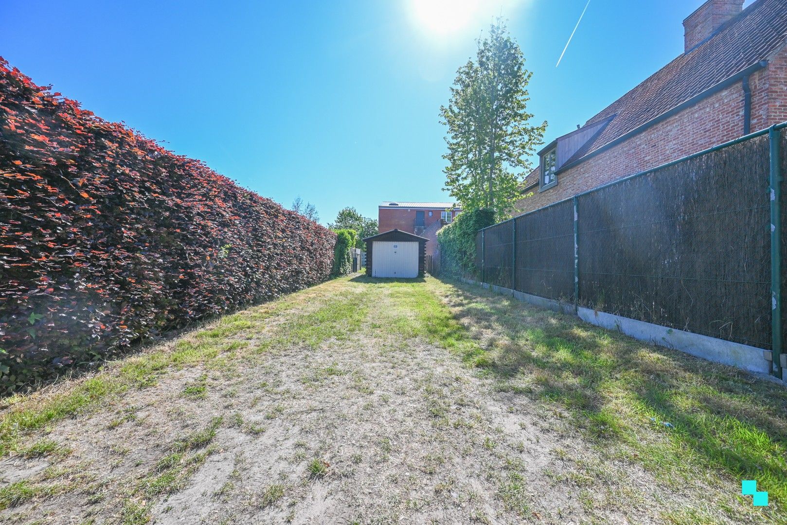 Op te frissen eengezinswoning met uitweg achteraan foto 19