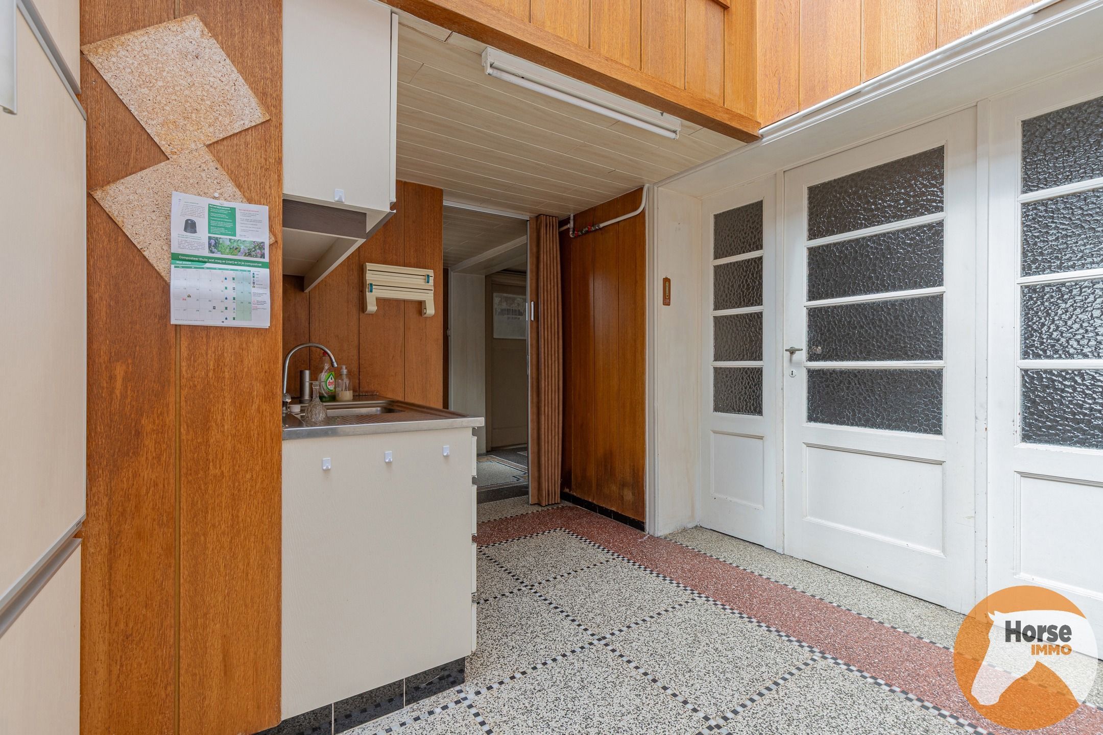 BURST - Te renoveren woning met tal van mogelijkheden foto 12