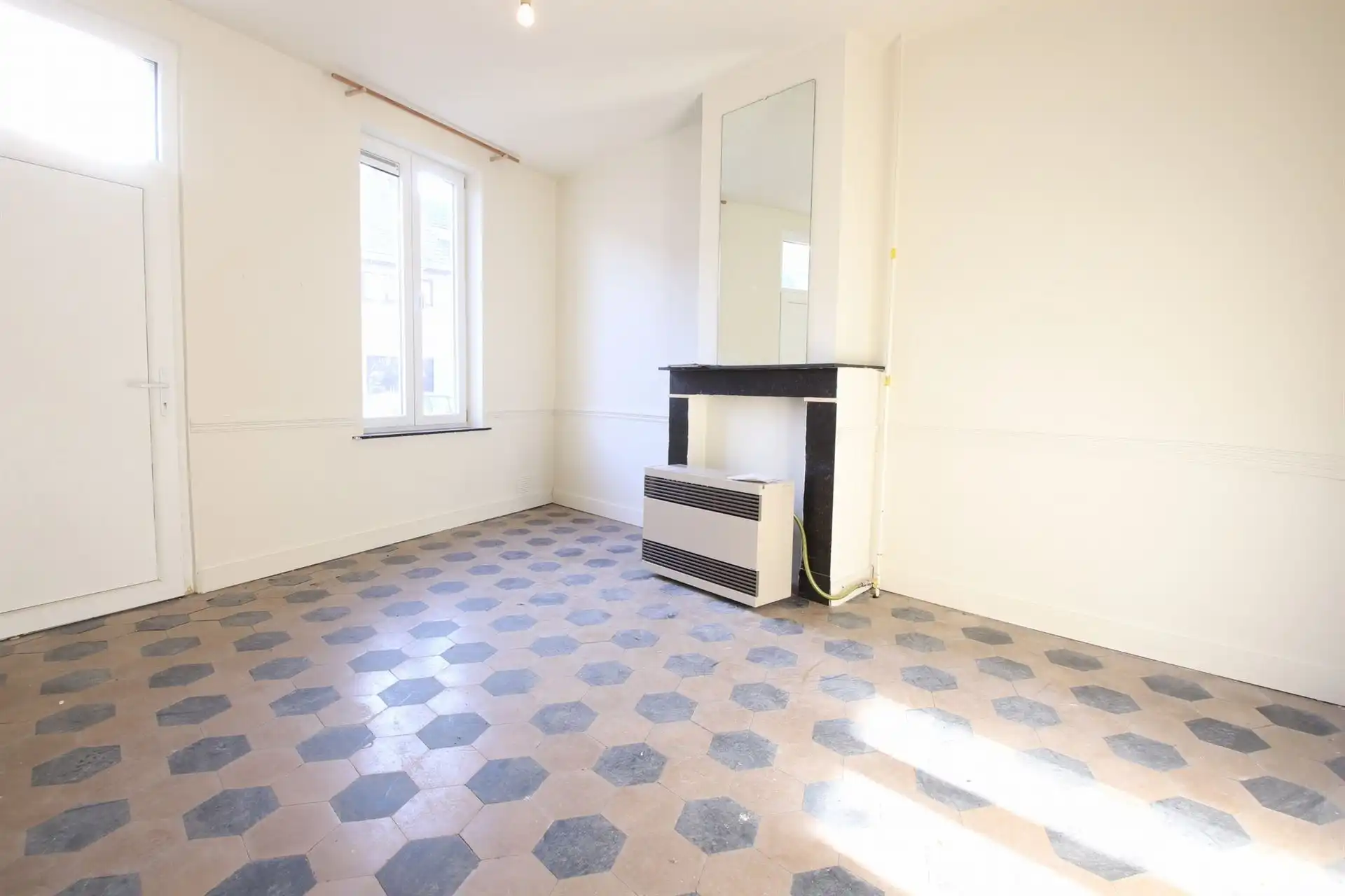 Uitstekend gelegen woning met 3 slaapkamers foto 4