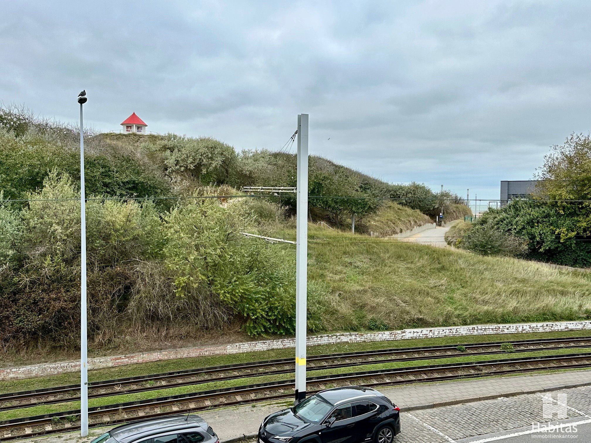 stijlvol afgewerkt en recent gebouwd appartement, op wellicht één van de mooiste liggingen van Wenduine foto 7