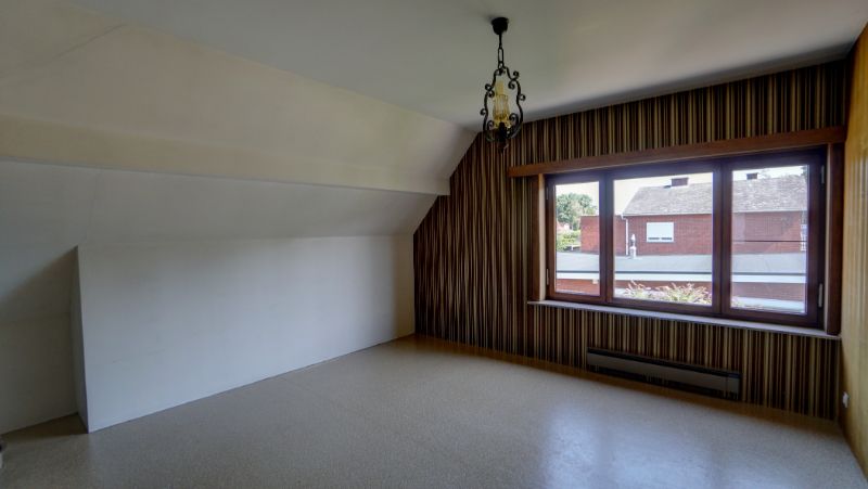 Villa 305m² met ruime garage of hobby-bureel-praktijkruimte 62m² op 7 are 48 ca foto 13
