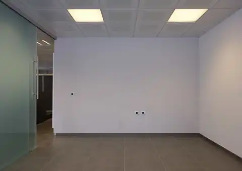 Centraal gelegen gelijkvloerse kantoorruimte te Aalst foto 7