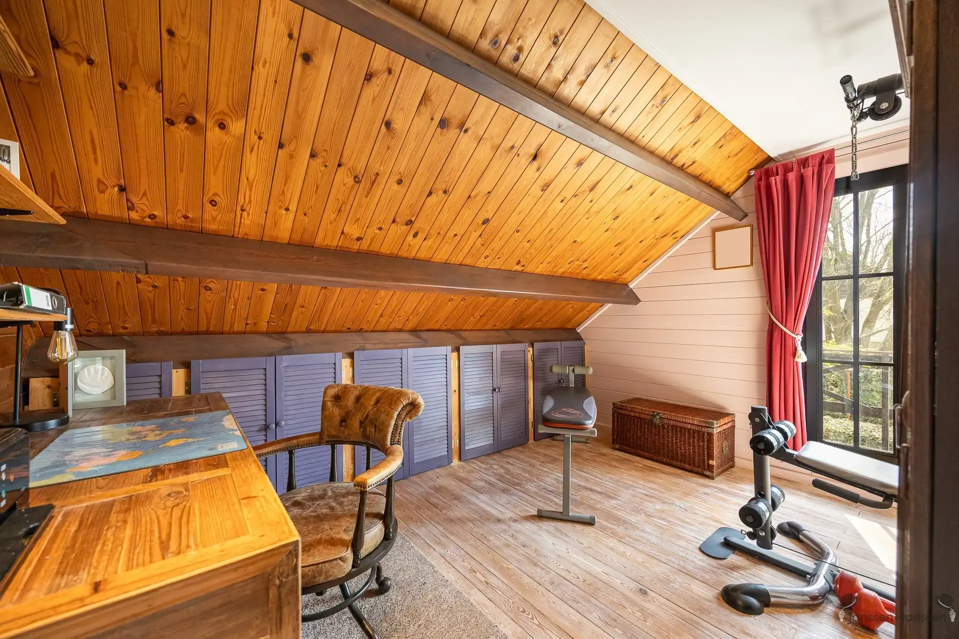 Instapklare woning met verzorgde tuin op een perceel van 810 m² foto 17