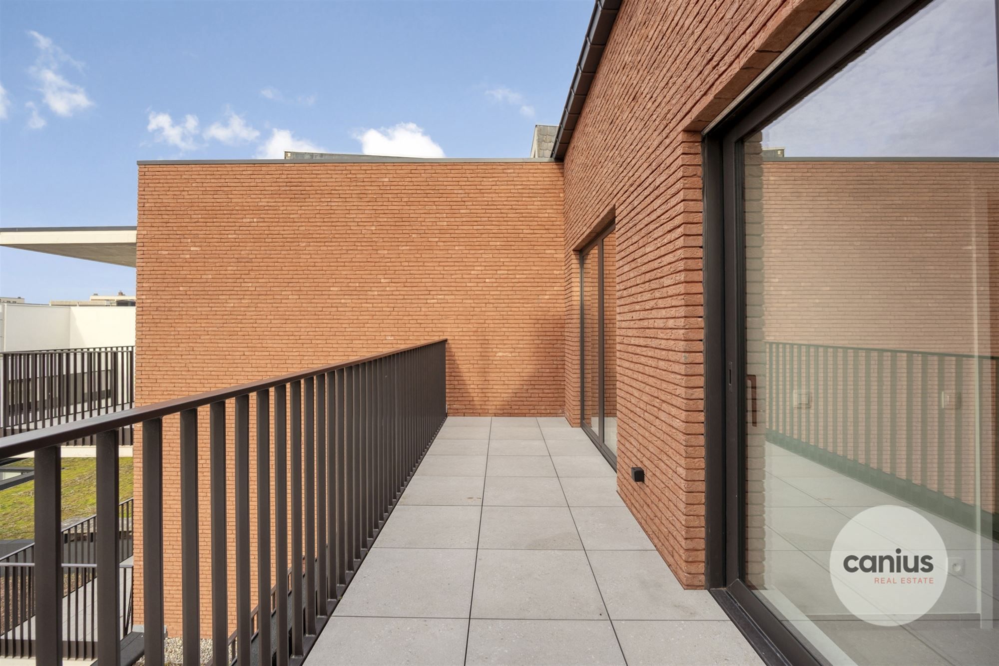 RUIM DUPLEXAPP. MET 3 SLPKS EN 2 TERRASSEN foto 5