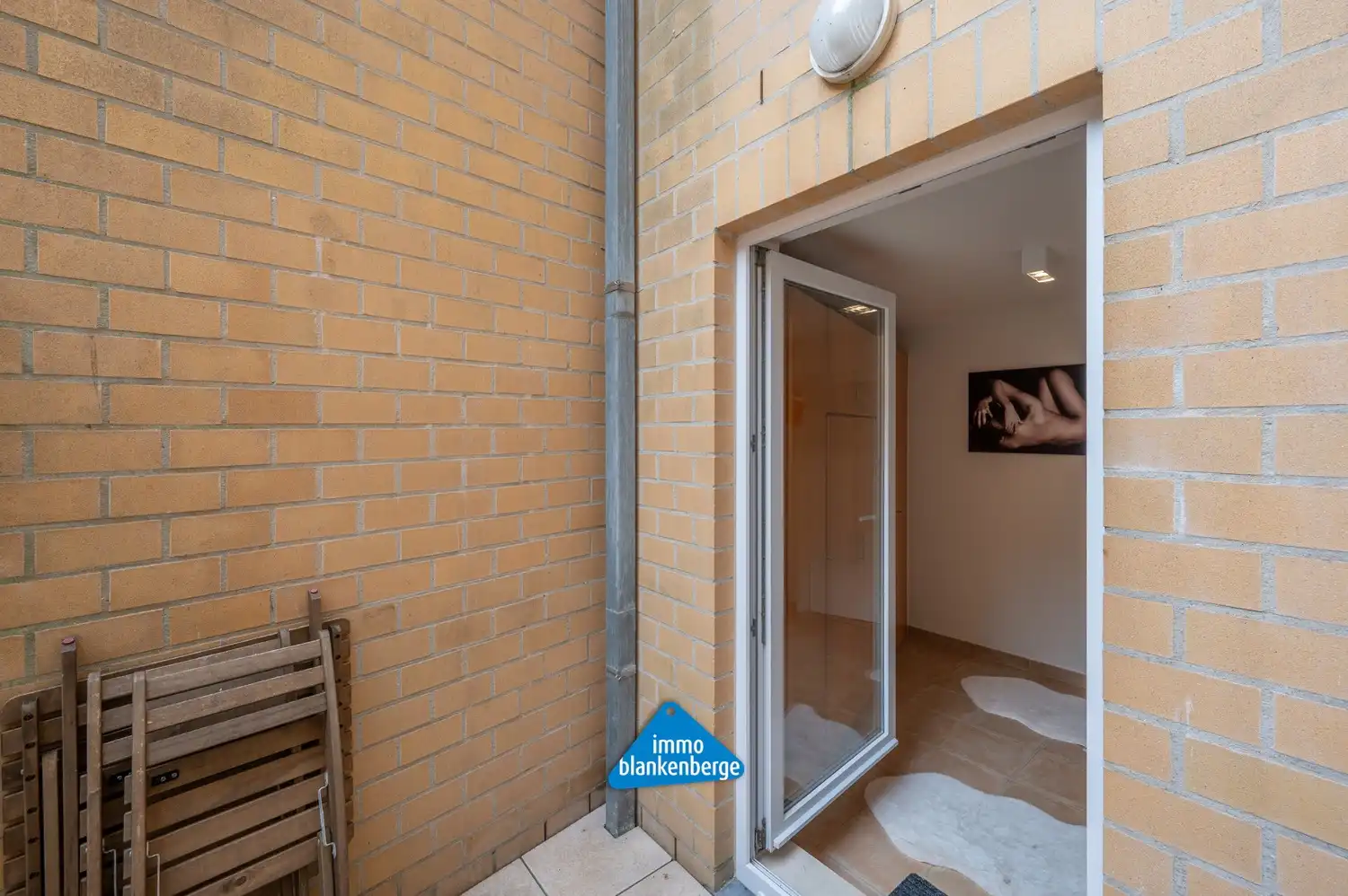 Instapklaar gemeubeld  éénslaapkamerappartement op topligging aan de zee in Blankenberge foto 12