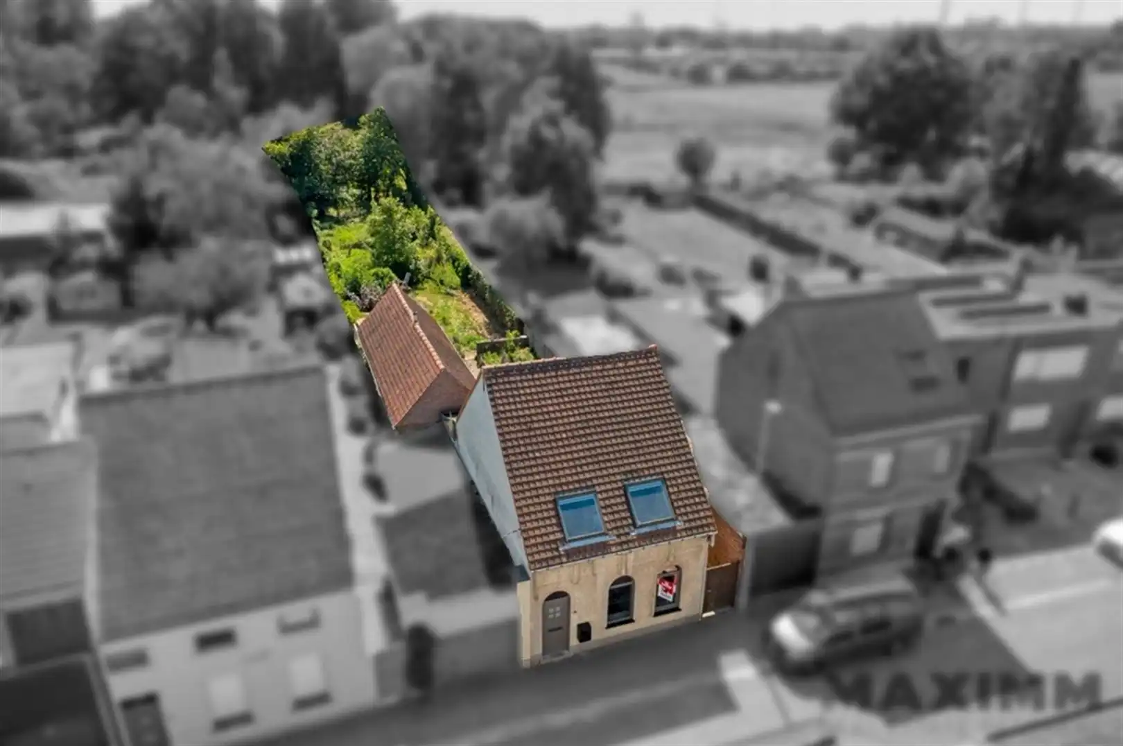 HOB met dieplopende tuin en veel poteniteel foto 27