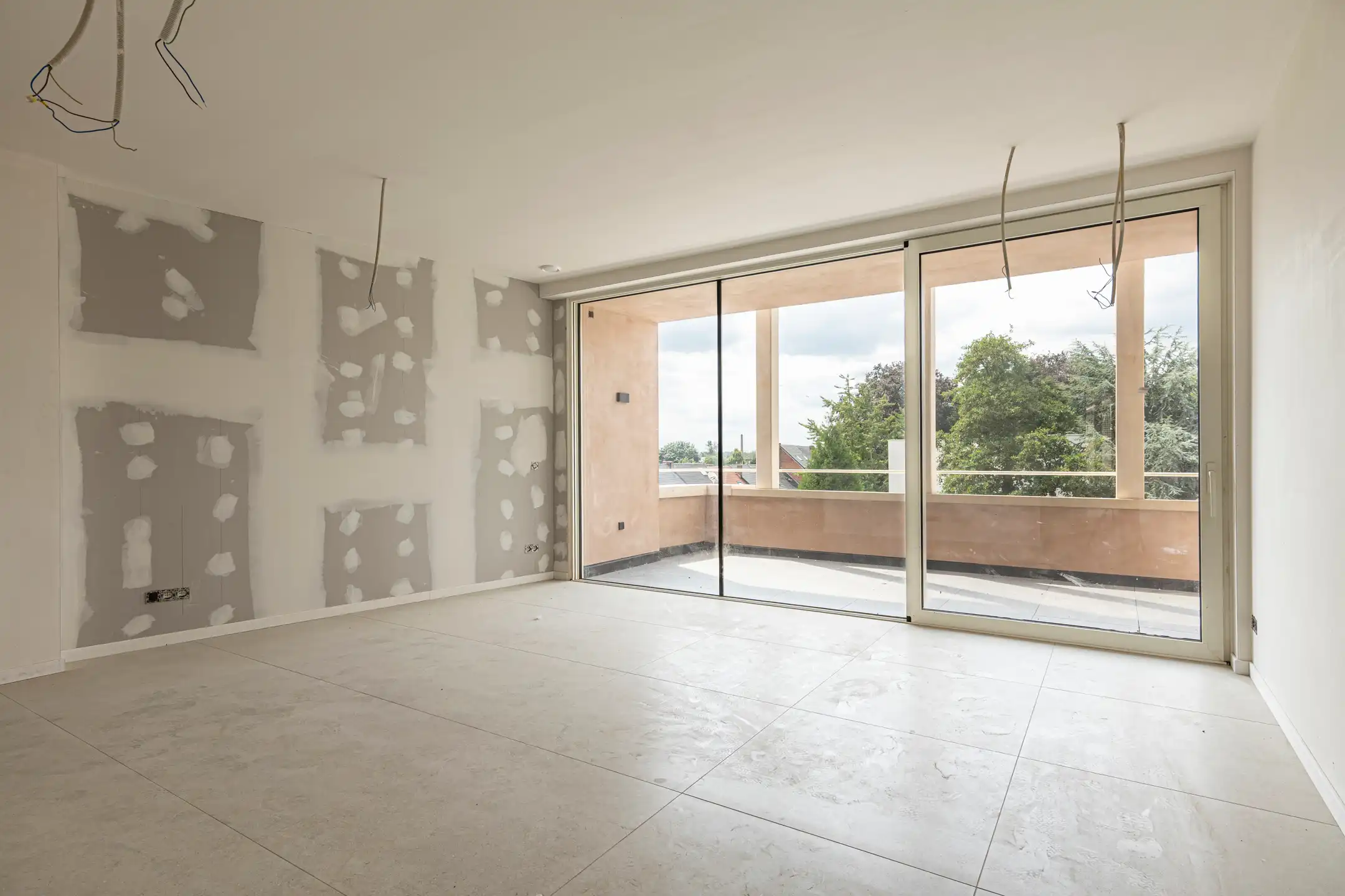 Appartement 85m² met 2 slpks + groot terras 26m² & carport foto 3