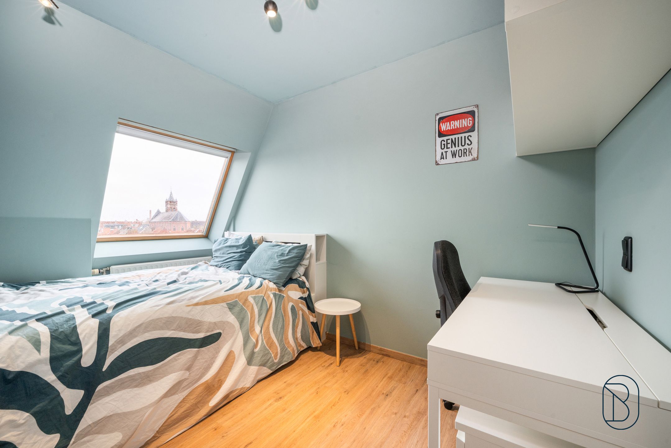 Centraal gelegen dakappartement met 2 slk en terras!  foto 10