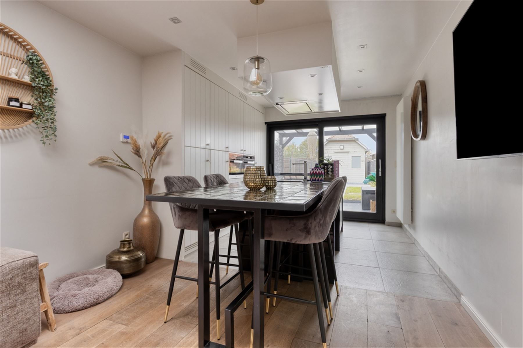 Stijlvolle instapklare woning met 3 slaapkamers foto 3