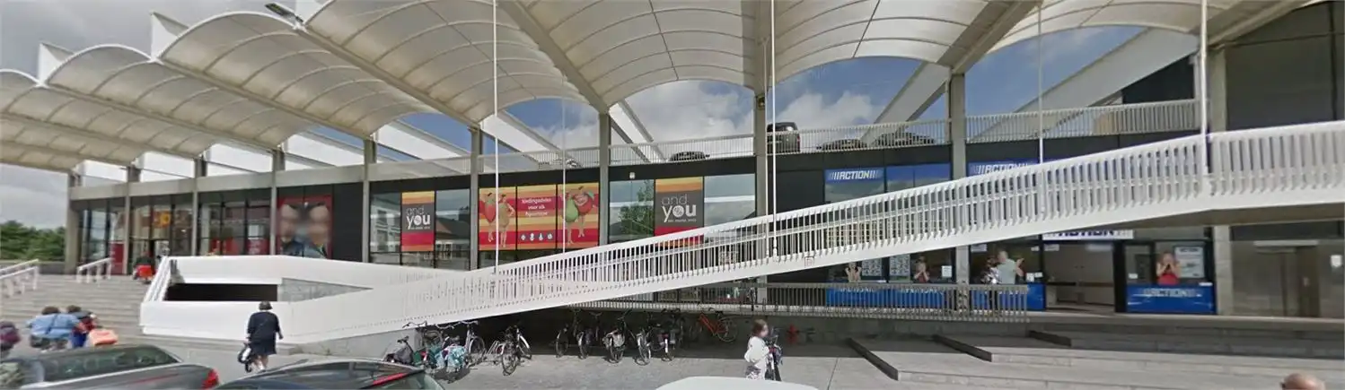 MODERN COMMERCIEEL GEBOUW NABIJ ACTION & KRËFEL foto 2