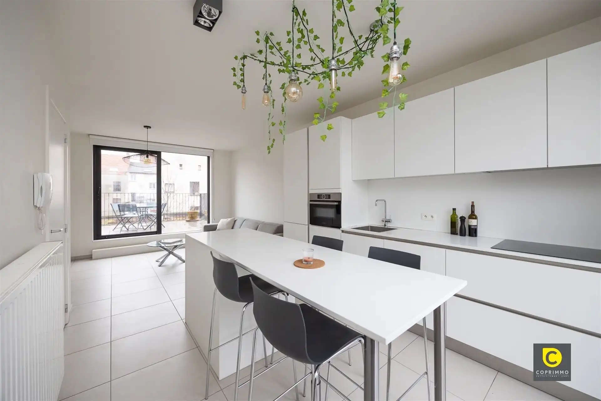 Modern 1-Slaapkamerappartement met 2 Terrassen in Antwerpen foto 6