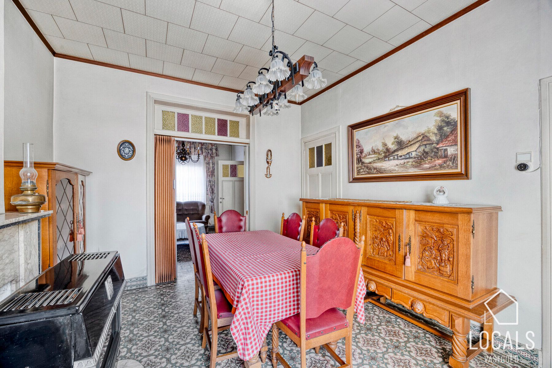 Te renoveren woning met potentieel nabij station Denderleeuw foto 7