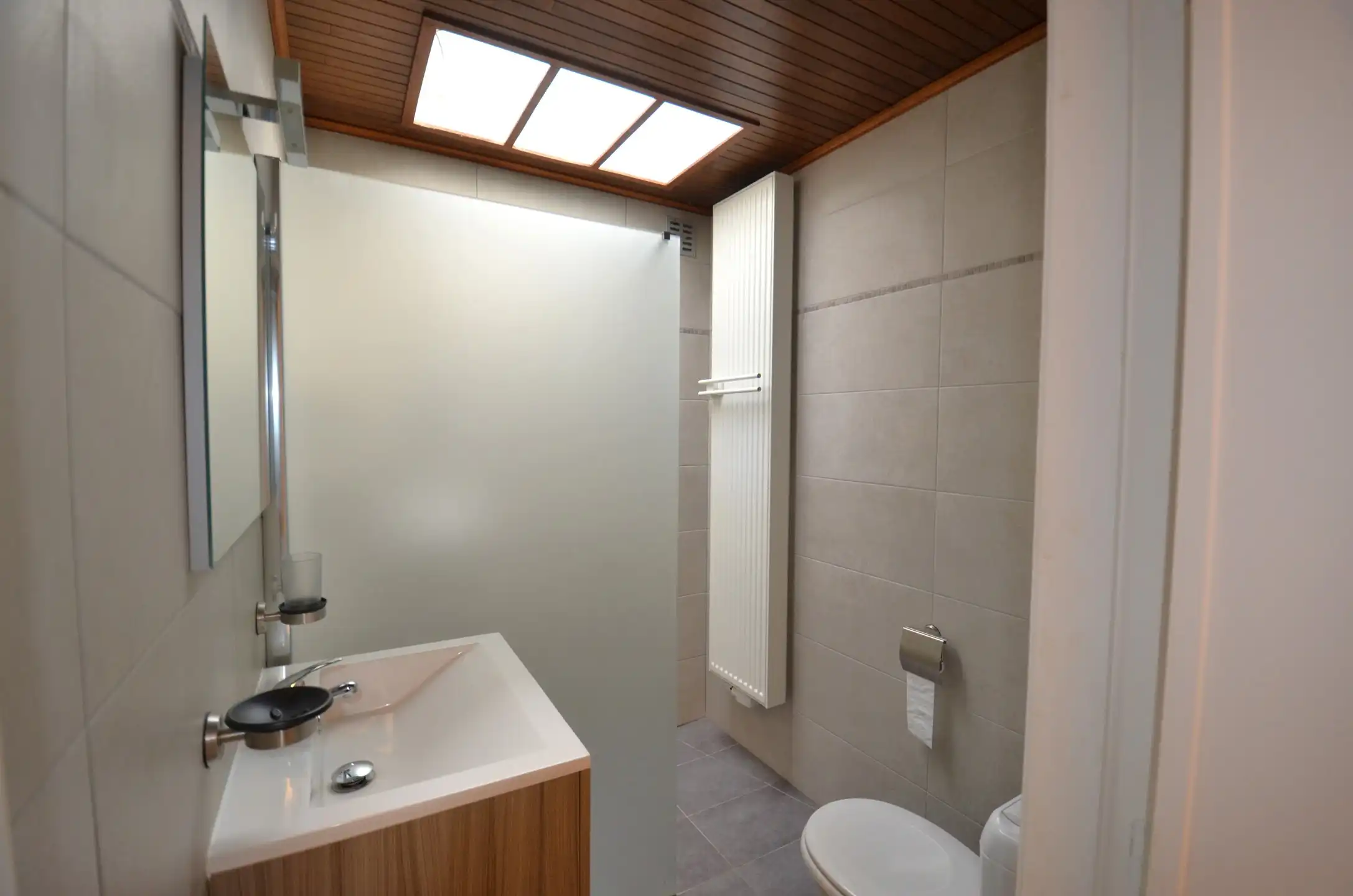 Te renoveren woning met 3 slaapkamers, tuintje en dubbele garage foto 15