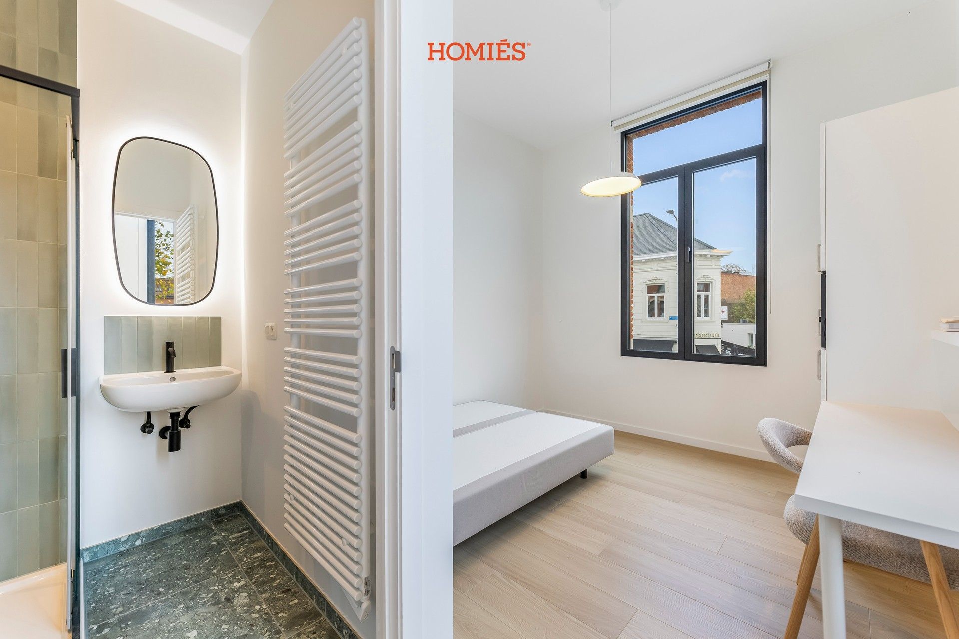 Stijlvolle kamer eigen sanitair foto {{pictureIndex}}