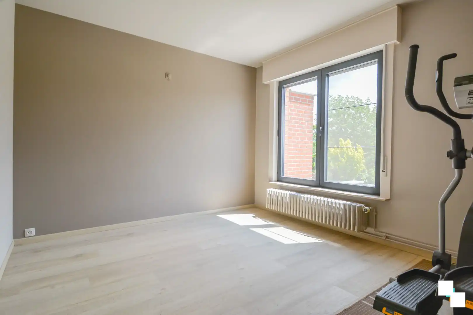 Ruime gesloten woning met 3 slaapkamers en prachtige tuin foto 12
