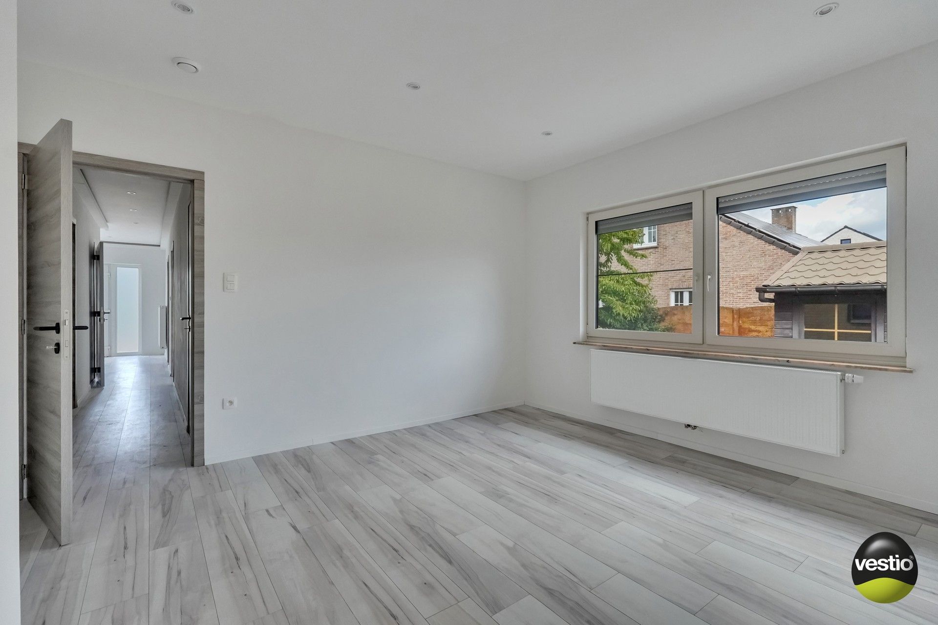 GERENOVEERDE WONING MET 5 SLAAPKAMERS foto 19