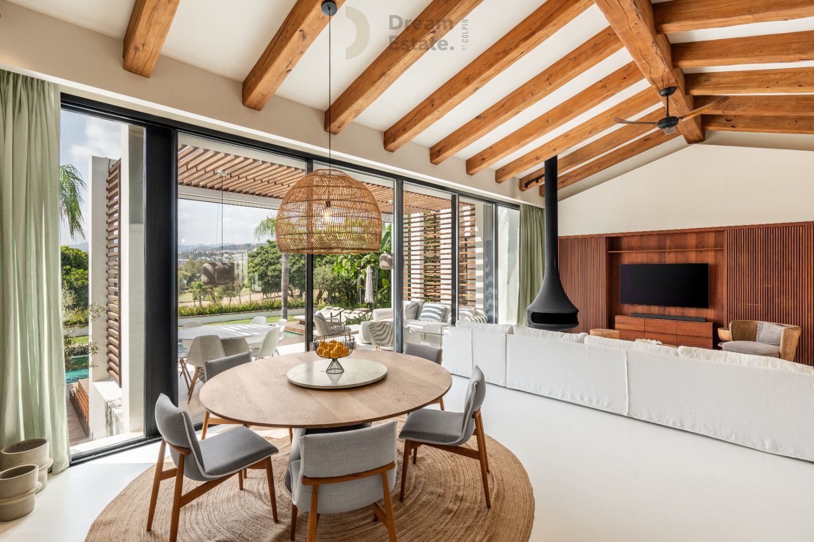 Unieke eerstelijns golfvilla in een exclusieve 'gated community' te Nueva Andalucia foto 10